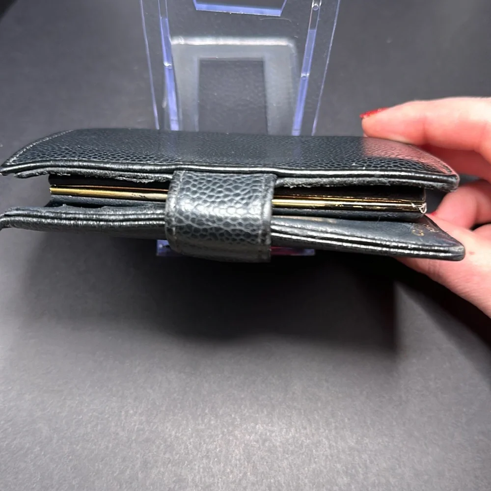 CHANEL Caviar Timeless CC Compact French Wallet in Black‎ - EUC - Picture 9 of 13